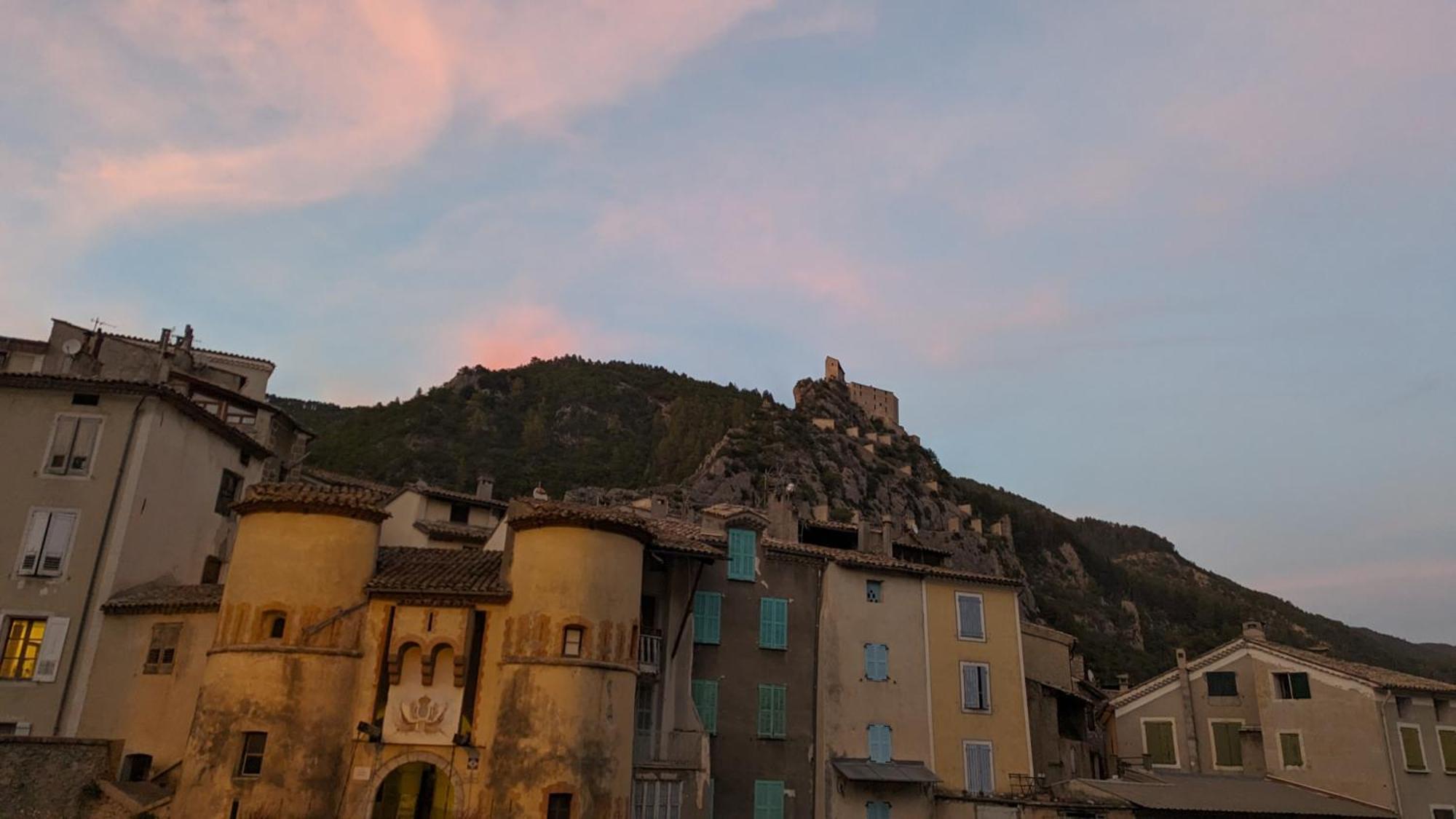 Les Gites D'Intervalles Entrevaux Kültér fotó
