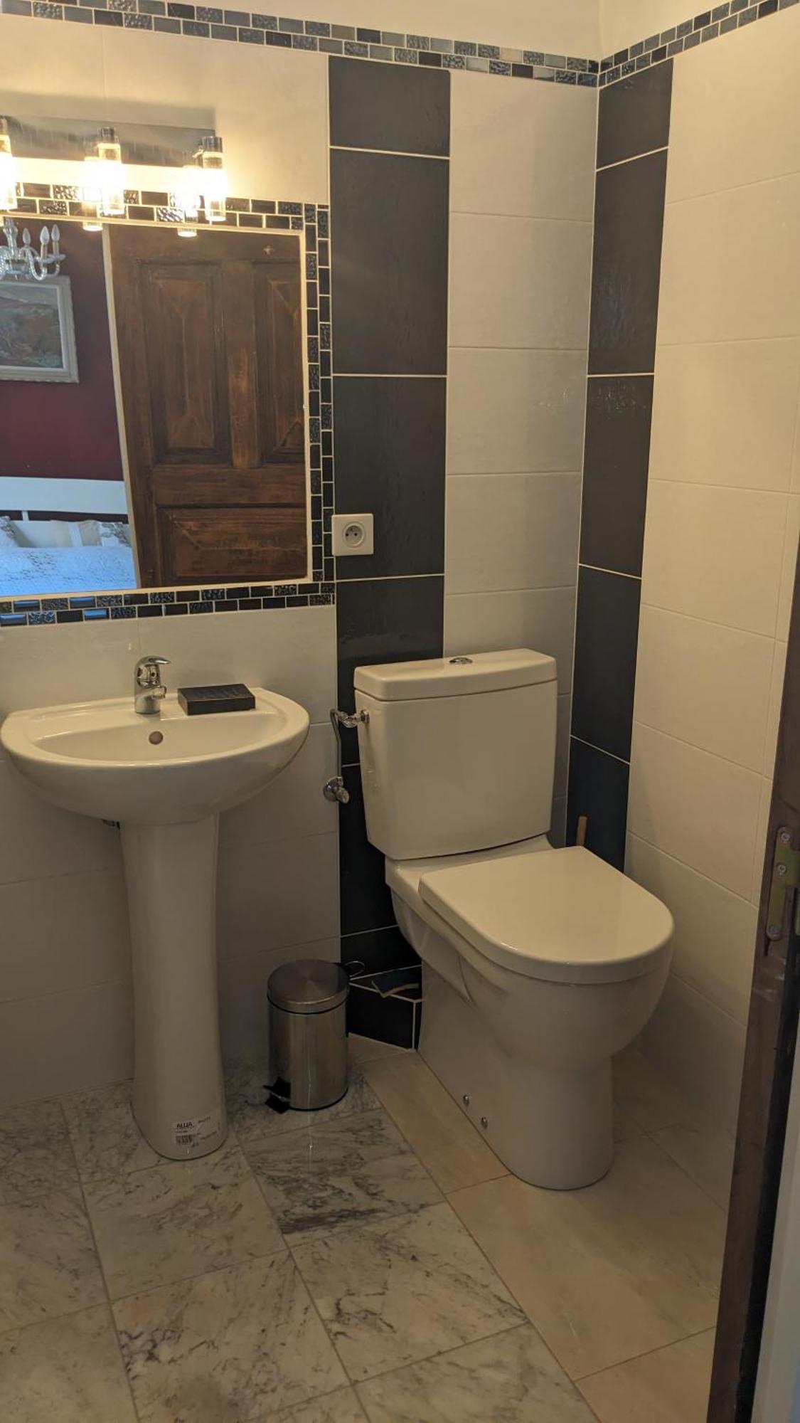Les Gites D'Intervalles Entrevaux Szoba fotó