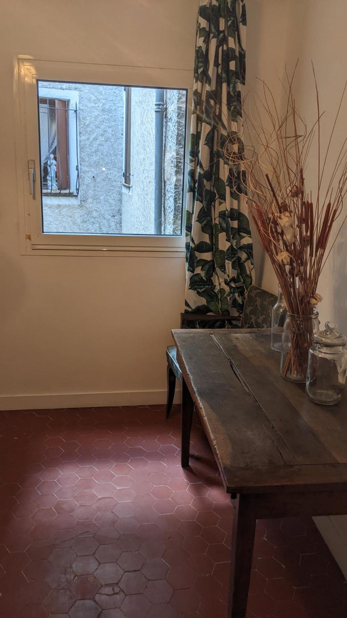 Les Gites D'Intervalles Entrevaux Szoba fotó